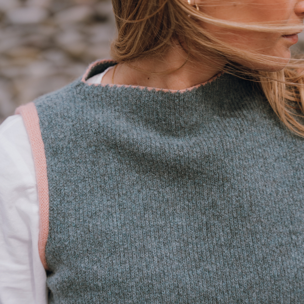 Caspian ripple textured vest - Image 4