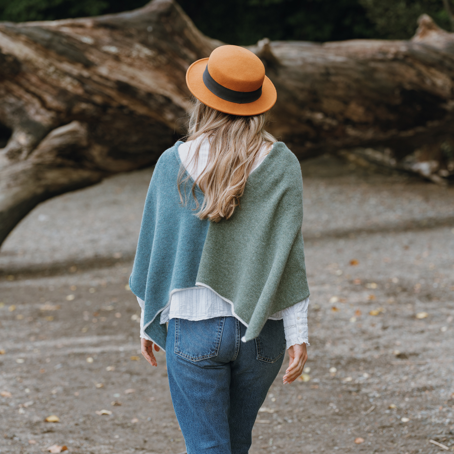 Twisted mini poncho in Opal - Image 5