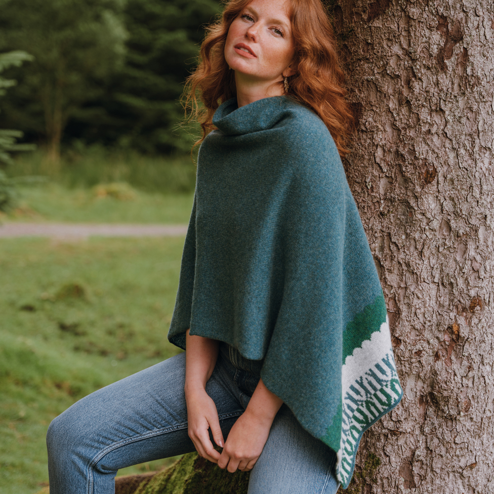 Hunter ripple stripe poncho - Image 4